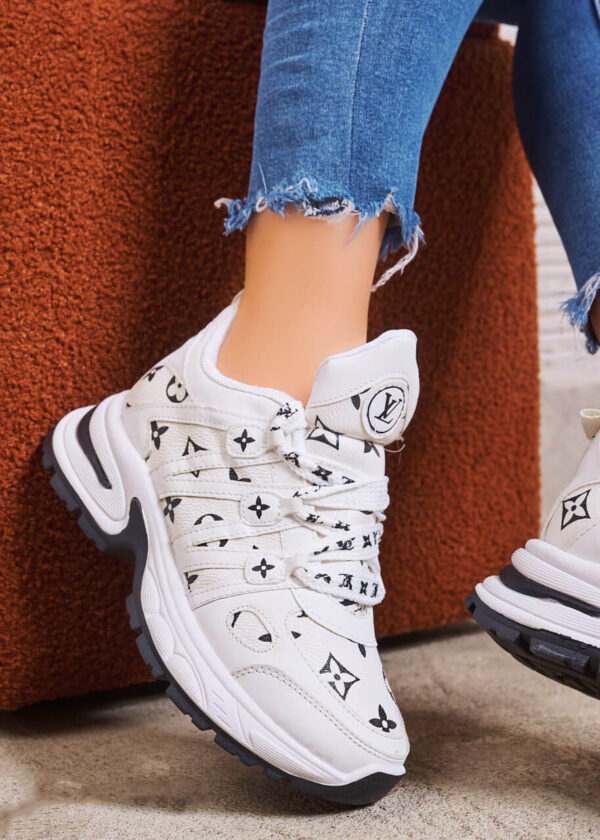 Women's sneakers with an amazing design