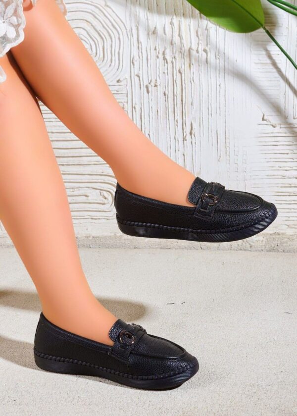 شوز مريح جلد