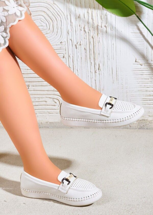 شوز مريح جلد